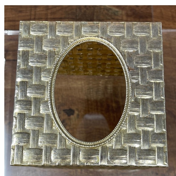 Vintage Brass Tone Woven Metal Tissue Box Cover Strawberry Floral - Picture 6 of 15